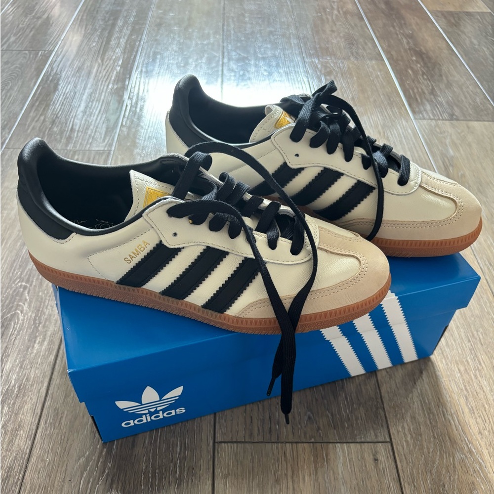 Women’s Adidas Samba